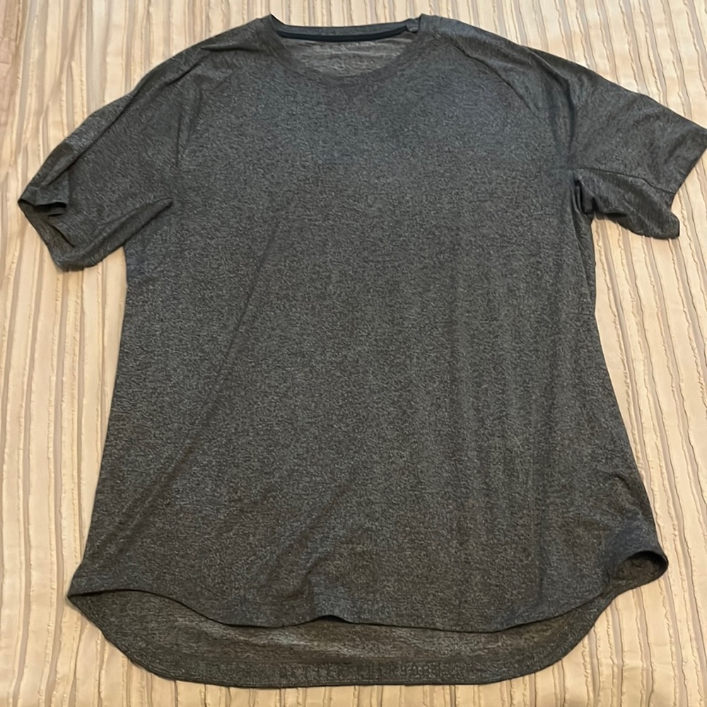 Lululemon shirt mint condition